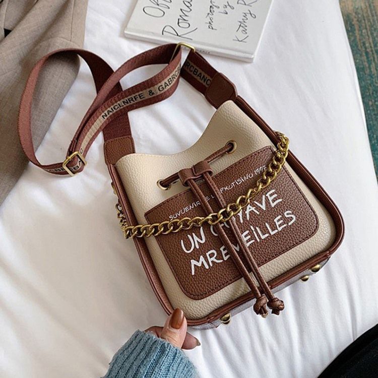 Letter Pu Thread Rectangle Crossbody -laukut